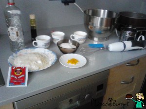 Bizcocho casero utensilios e ingredientes